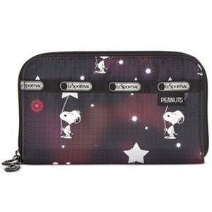 NWT LeSportsac Lily Snoopy in the Stars Wallet